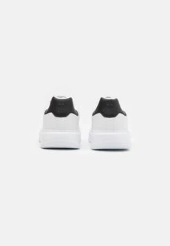 YOURTURN Unisex - Trainers - White 14 YOURTURN Unisex - Trainers - White -Yourturn 01b6cd1cae564b848cd1da9659e6a859