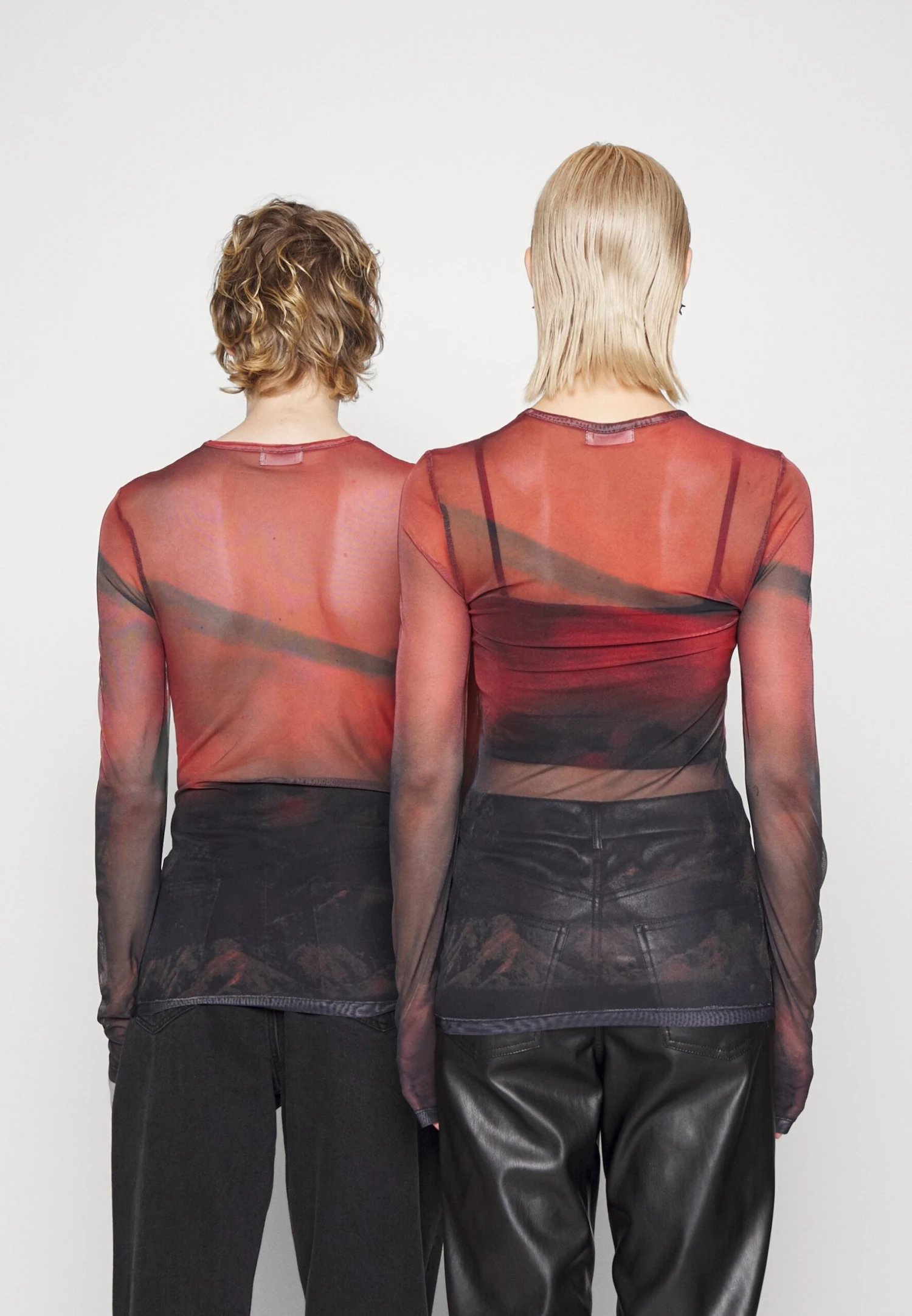 YOURTURN Unisex - Long Sleeved Top -Red 5 YOURTURN Unisex - Long Sleeved Top -Red - Image 3