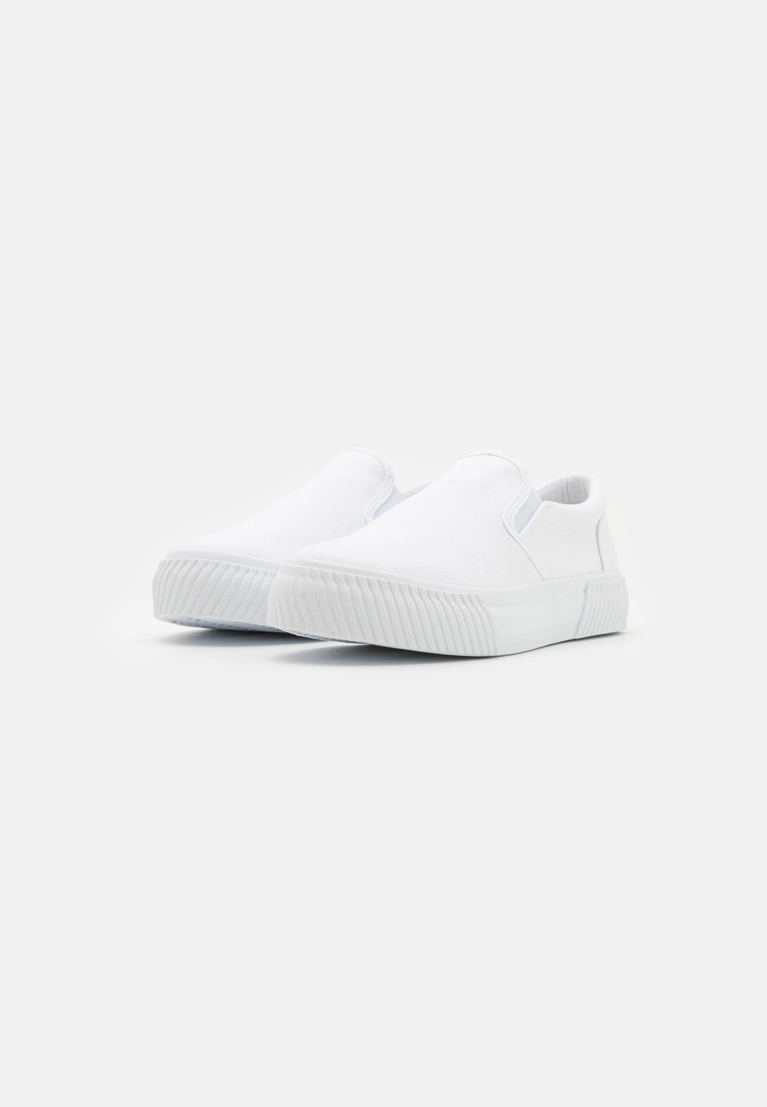 YOURTURN Unisex - Slip-Ons - White 3 YOURTURN Unisex - Slip-Ons - White - Image 2