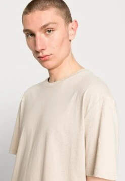 YOURTURN Unisex 5 Pack - Basic T-Shirt - Dark Grey/White/Beige -Yourturn 1ff81c02e3974b36b3df2f96840a35da