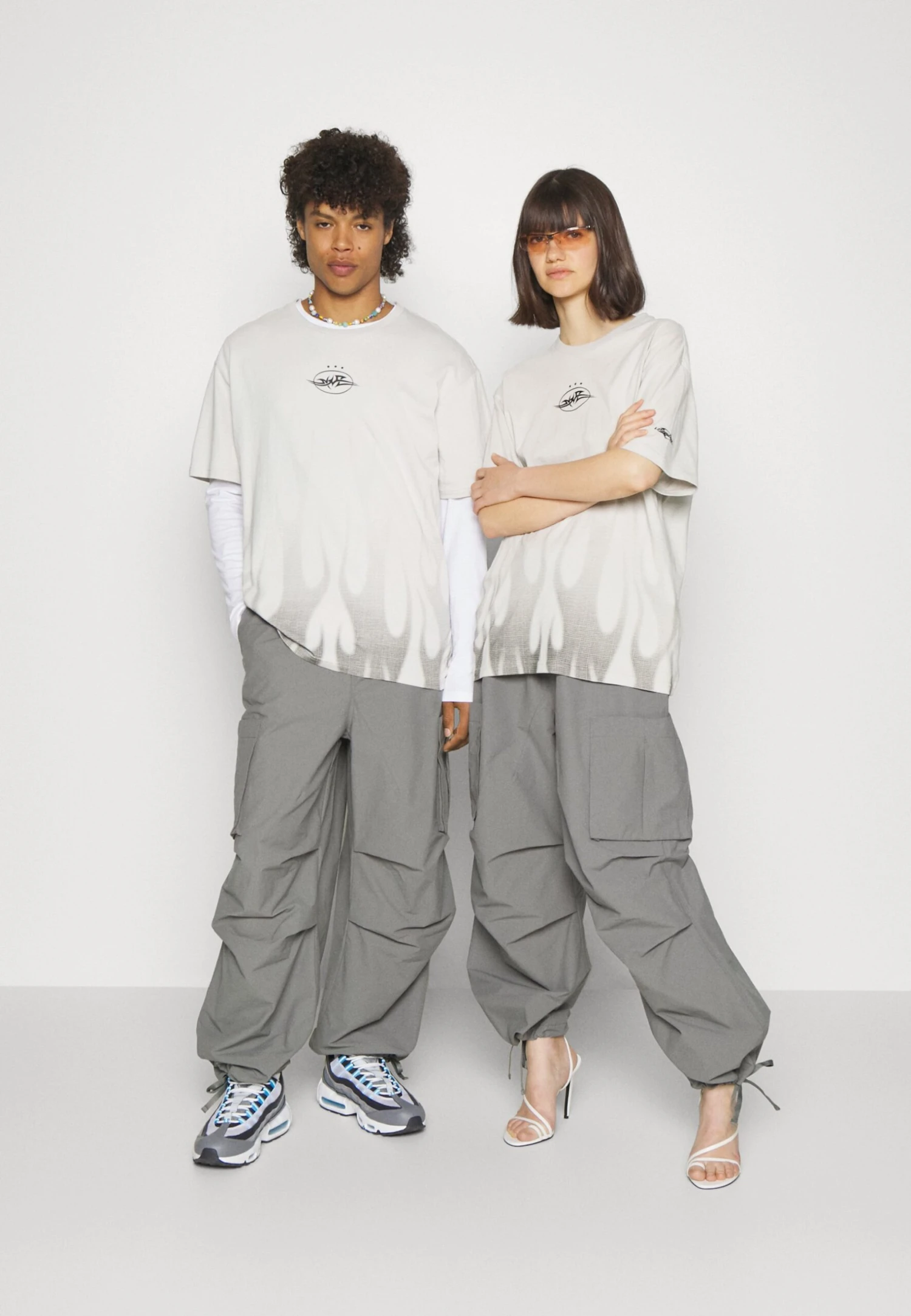 YOURTURN Unisex - Print T-Shirt - Light Grey 4 YOURTURN Unisex - Print T-Shirt - Light Grey - Image 2