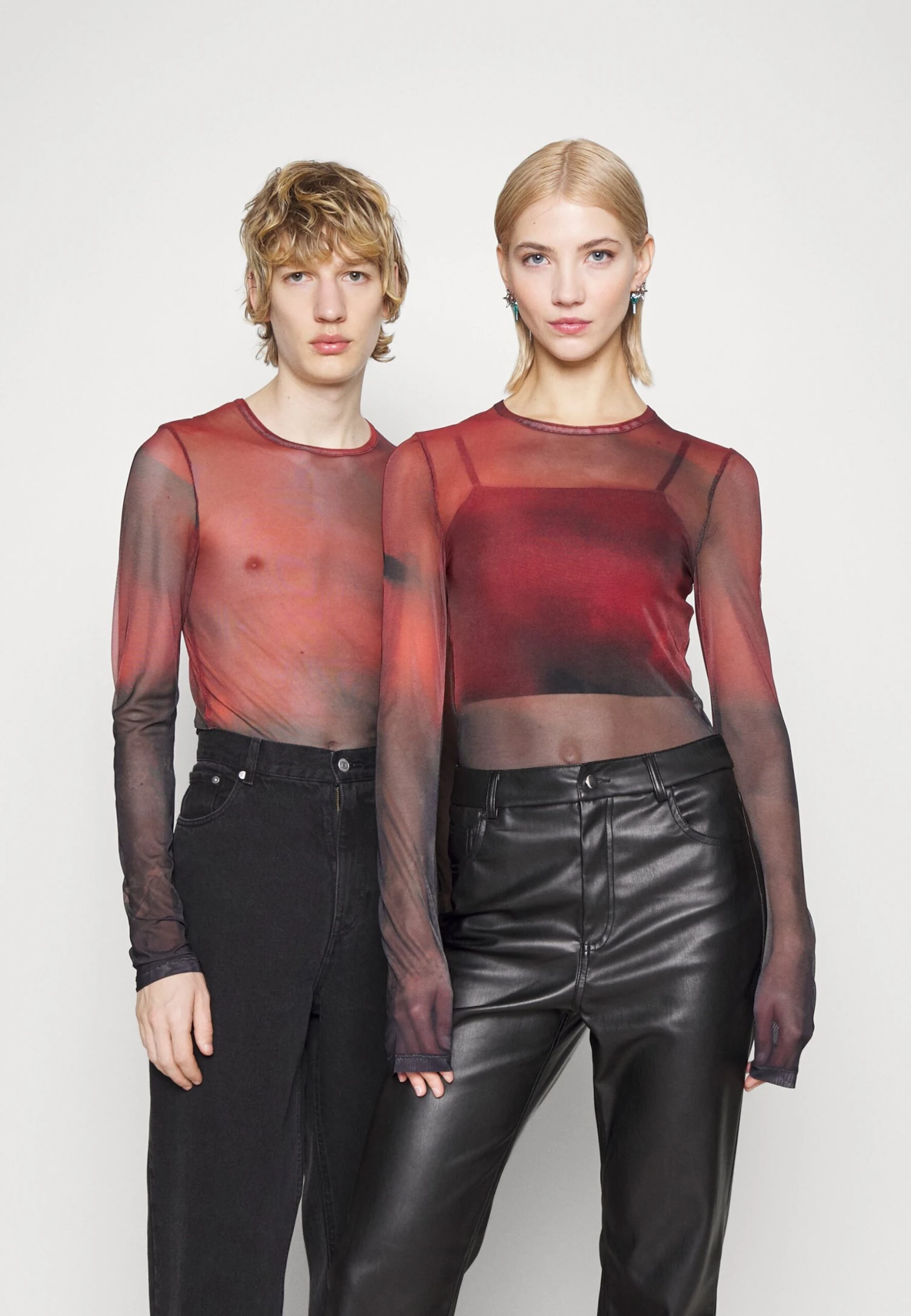 YOURTURN Unisex - Long Sleeved Top -Red 3 YOURTURN Unisex - Long Sleeved Top -Red