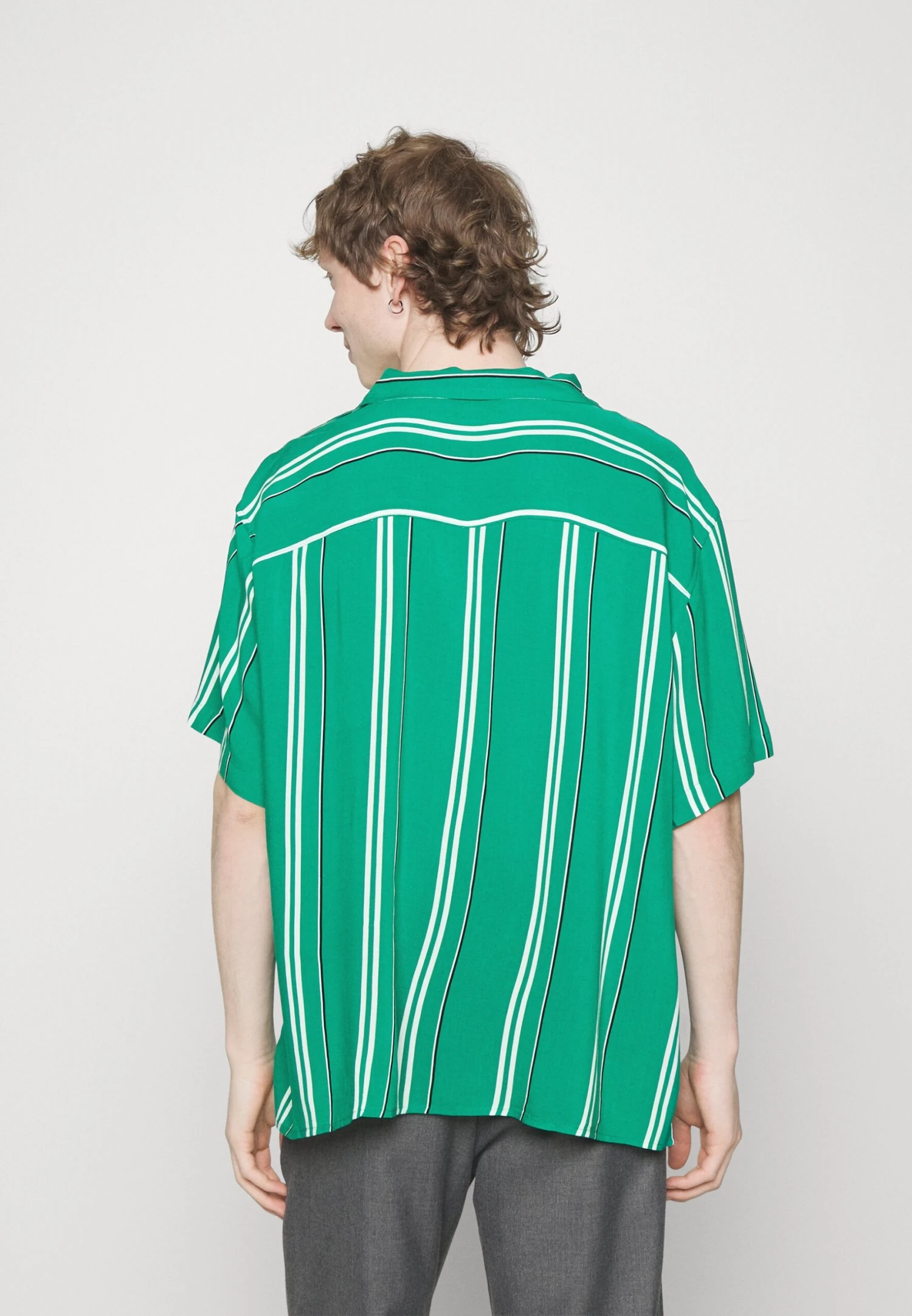 YOURTURN Stripes Boxi - Shirt - Green 5 YOURTURN Stripes Boxi - Shirt - Green - Image 3