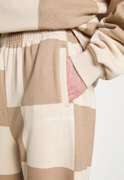 YOURTURN Unisex - Tracksuit Bottoms - Beige -Yourturn 36df42ddf7b9487a9196e20f8c749a1c
