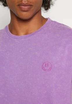 YOURTURN Yt-0722-1002Smiley Wash Tee / 404 - Purple - Basic T-Shirt - 404 - Purple 13 YOURTURN Yt-0722-1002Smiley Wash Tee / 404 - Purple - Basic T-Shirt - 404 - Purple -Yourturn 412b58ddb51c481092c2e7bee38fb5e3