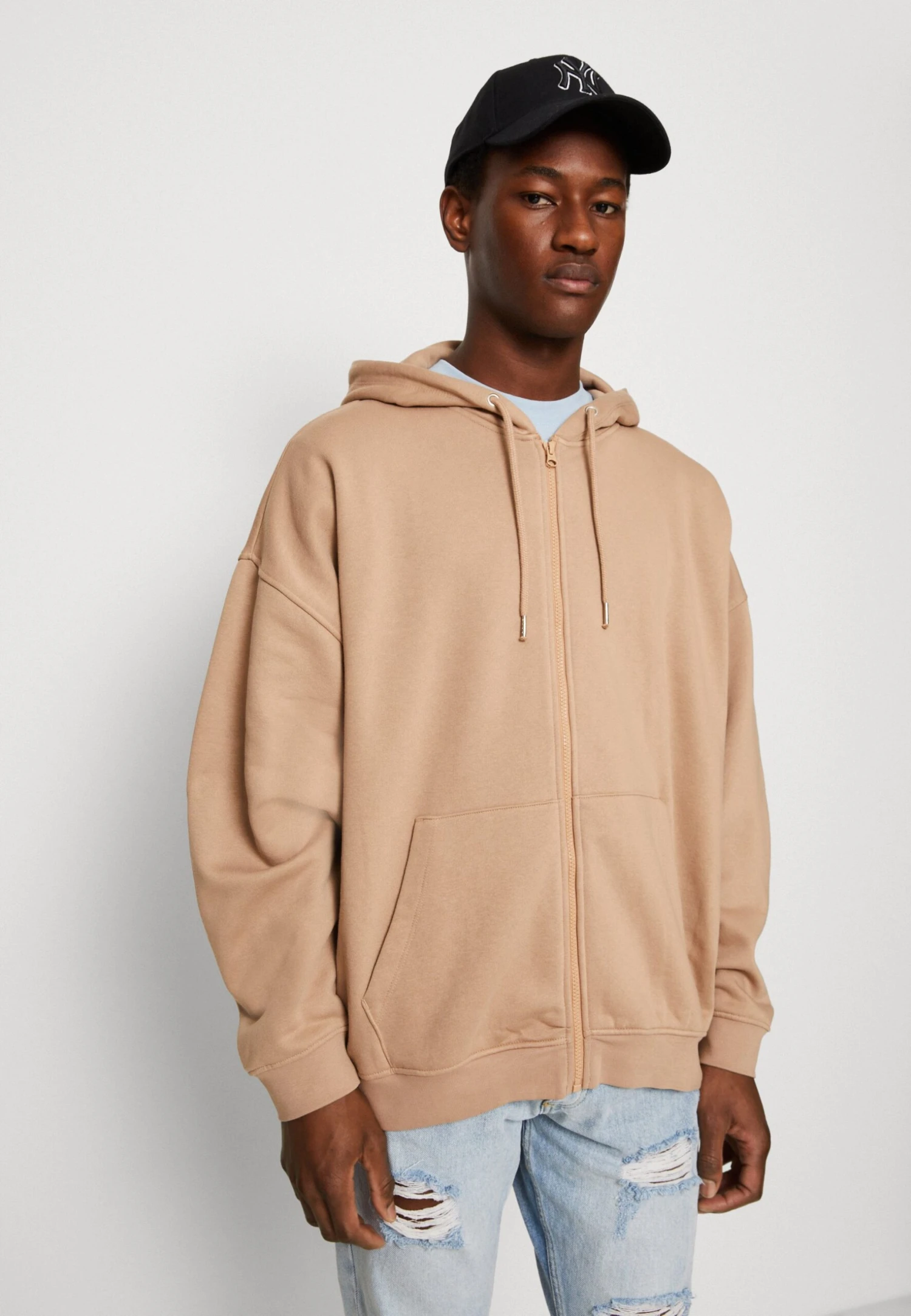 YOURTURN Unisex - Zip-Up Sweatshirt - Tan 6 YOURTURN Unisex - Zip-Up Sweatshirt - Tan - Image 4