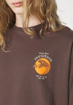 YOURTURN Unisex - Print T-Shirt - Brown 13 YOURTURN Unisex - Print T-Shirt - Brown -Yourturn 60e0146b35394c18be3e1b26784f7161