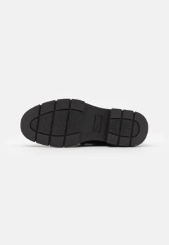 YOURTURN Slip-Ons - Black 12 YOURTURN Slip-Ons - Black -Yourturn 629974b450074f7f9f11faf4f62417d9