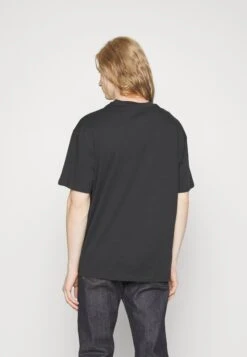 YOURTURN Pokemon Pikachu Unisex - Print T-Shirt - Black -Yourturn 701fbb220b08440ebbae6aa7f454d1b7