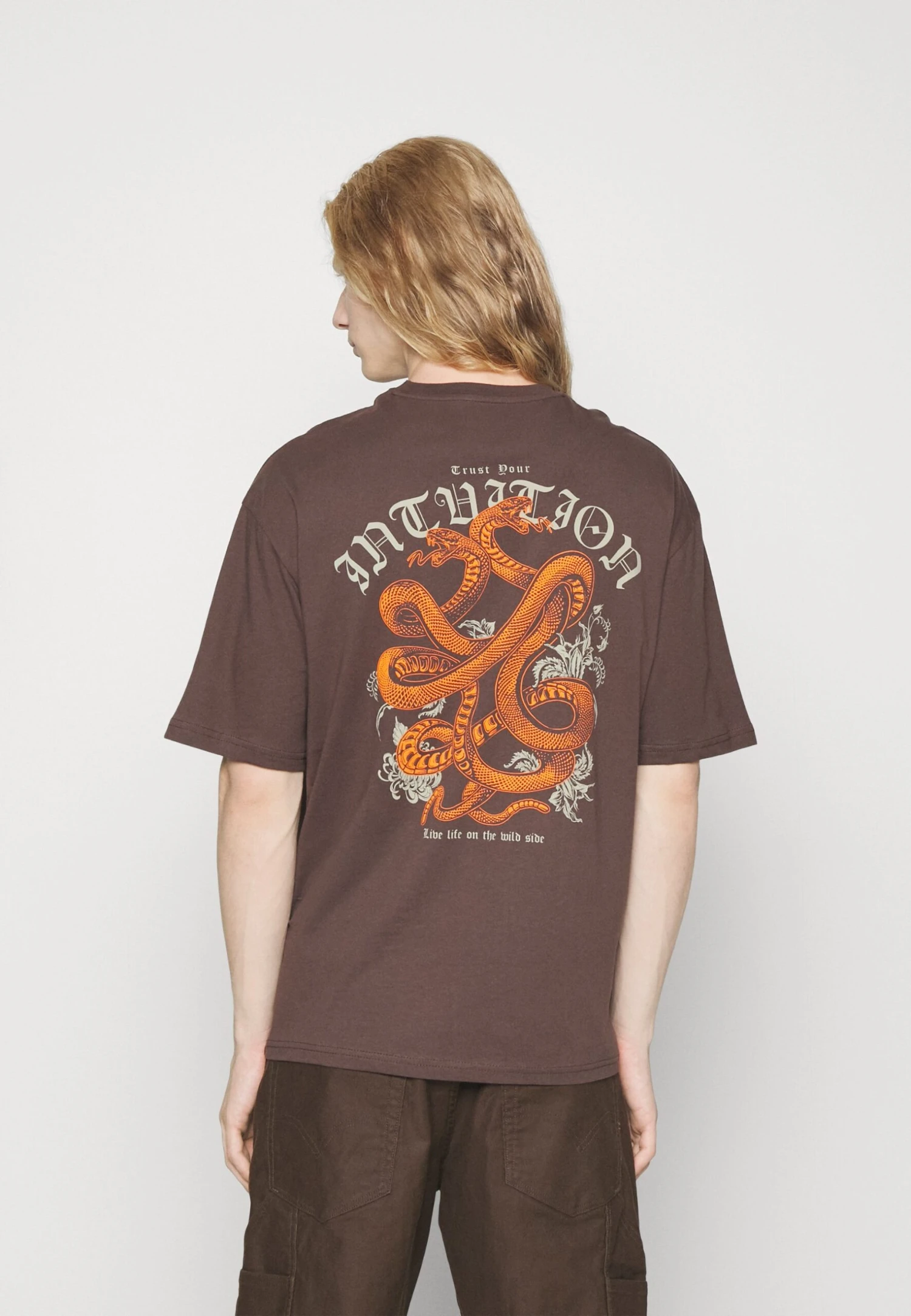 YOURTURN Unisex - Print T-Shirt - Brown 3 YOURTURN Unisex - Print T-Shirt - Brown
