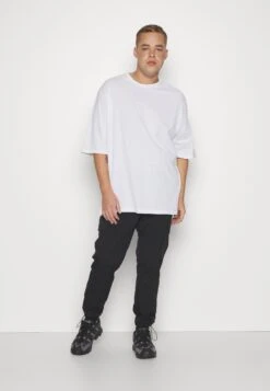 YOURTURN Unisex 3 Pack- Basic T-Shirt - White/Lilac/Black 20 YOURTURN Unisex 3 Pack- Basic T-Shirt - White/Lilac/Black -Yourturn 7d9c4d03c4054ce098a931d778e37683