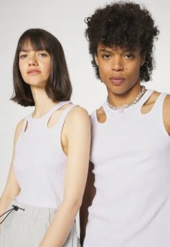 YOURTURN Unisex - Top - White 11 YOURTURN Unisex - Top - White -Yourturn 8ff9e4be9ad0402da2b149f952dd547f