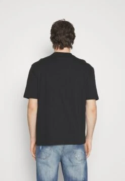 YOURTURN Fallen Schoolzi - Print T-Shirt - Black -Yourturn 92ad55668a4147798c7b544728548f53