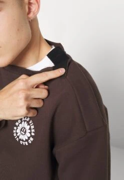 YOURTURN Unisex - Sweatshirt - Dark Brown 22 YOURTURN Unisex - Sweatshirt - Dark Brown -Yourturn 964f2731ca4a4cb3a55e0f8968af0e62