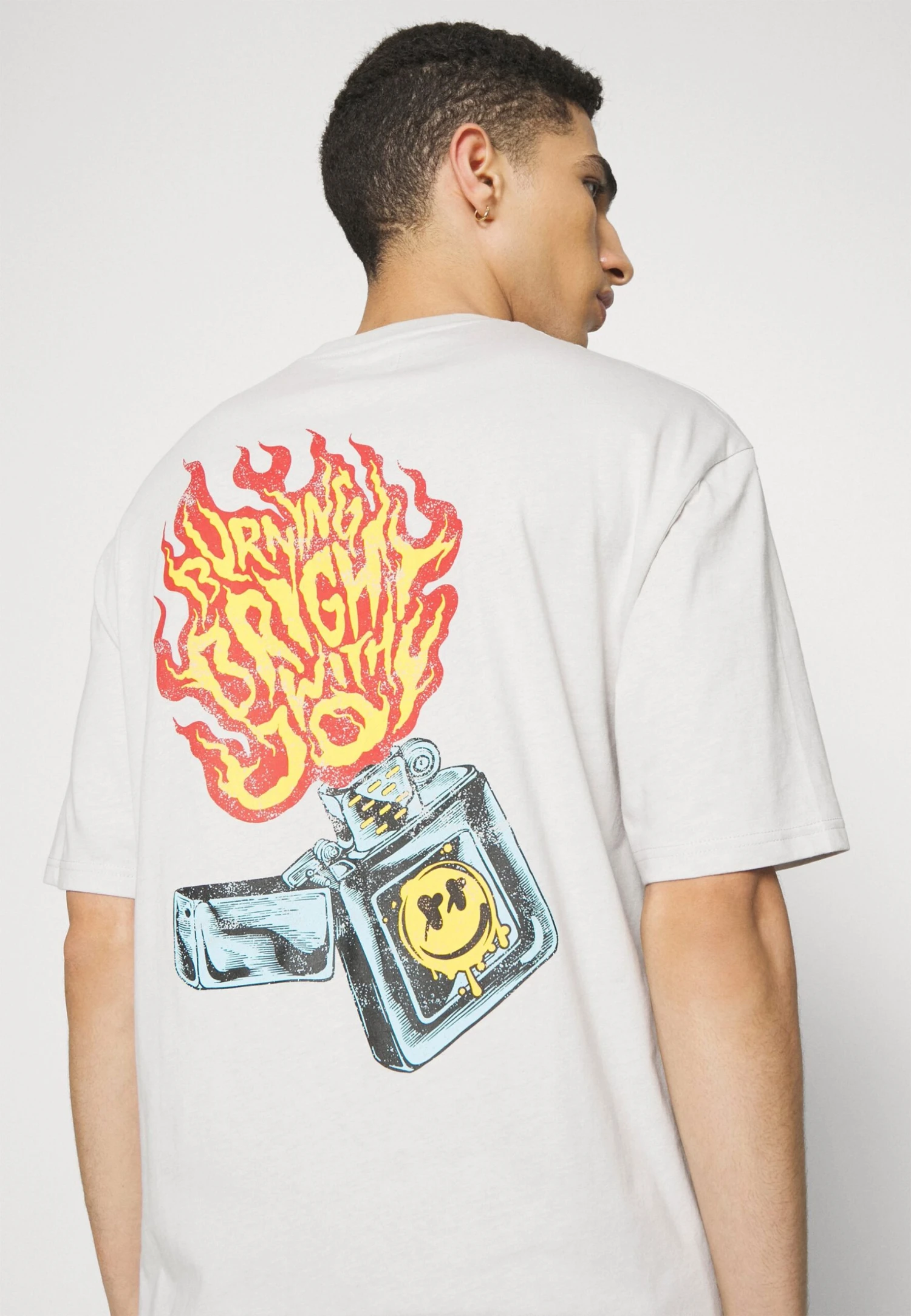 YOURTURN Unisex - Print T-Shirt - Grey 6 YOURTURN Unisex - Print T-Shirt - Grey - Image 4