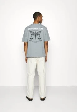 YOURTURN Unisex - Print T-Shirt - Dark Grey 9 YOURTURN Unisex - Print T-Shirt - Dark Grey -Yourturn a40fdef59e3a4a4c9644d64a0b7ebfa7