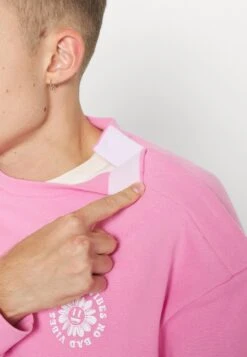 YOURTURN Unisex - Sweatshirt - Pink -Yourturn a71d2cfc30a64eba96033b922ca800cd