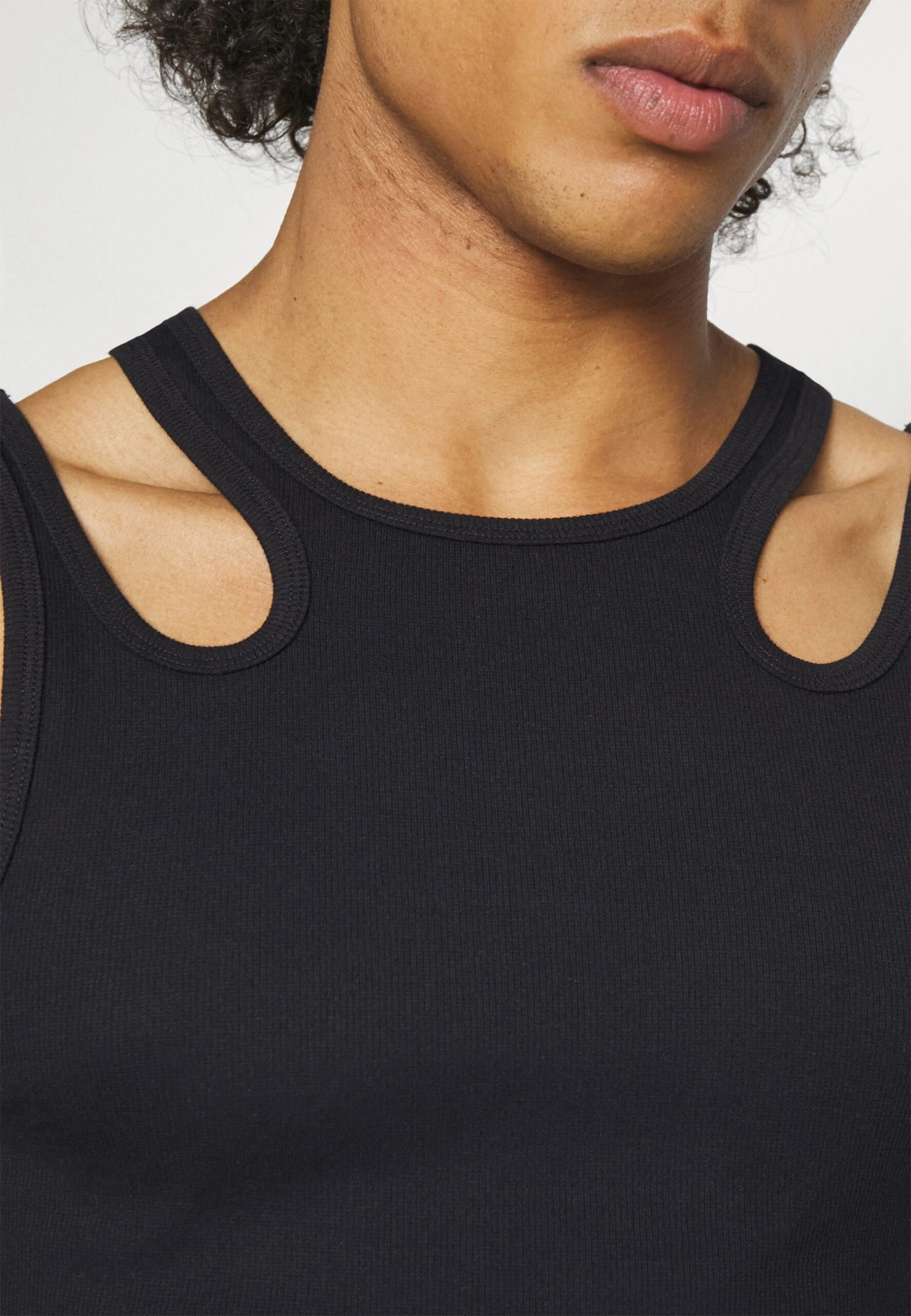 YOURTURN Unisex - Top - Black 8 YOURTURN Unisex - Top - Black - Image 6