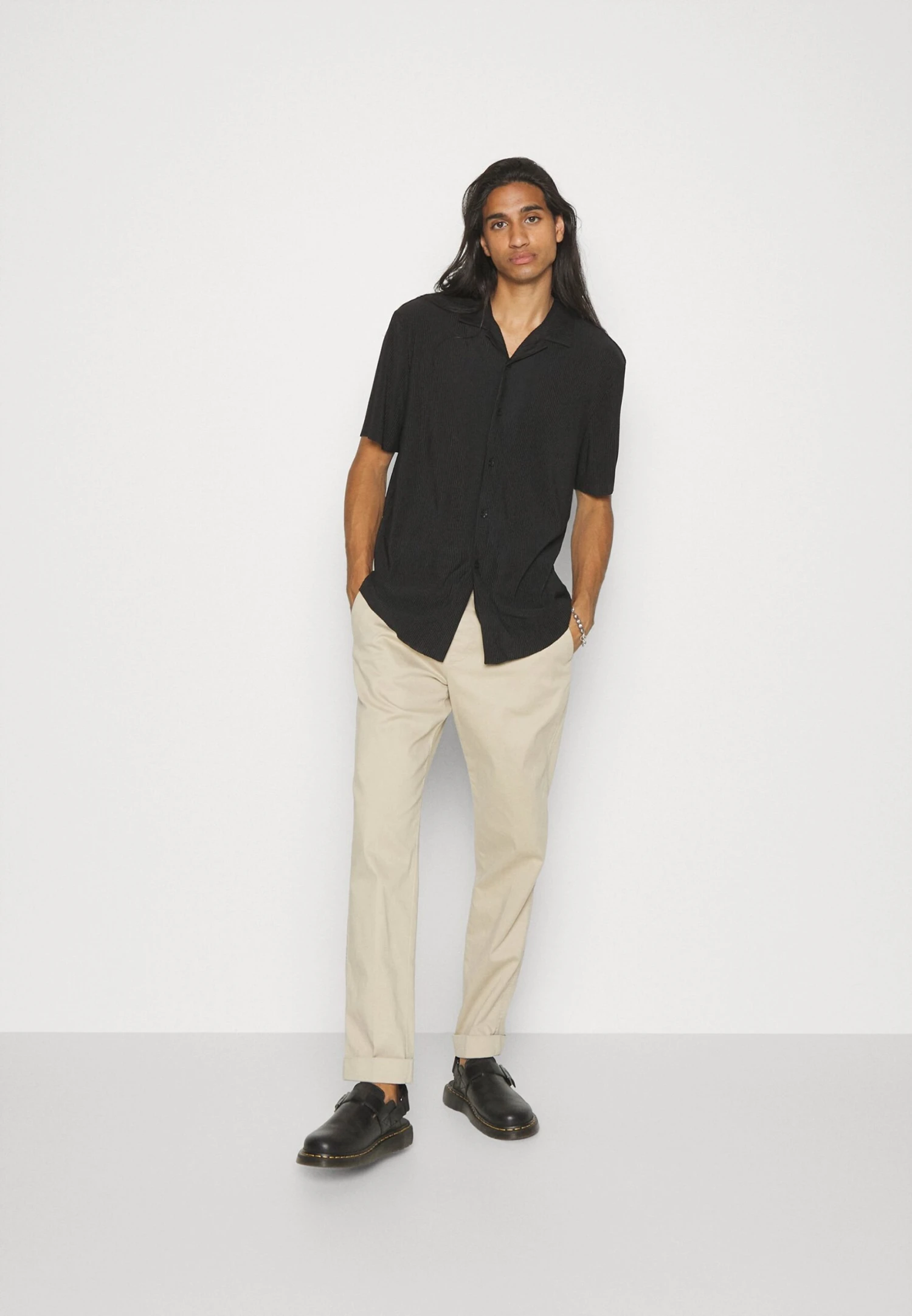 YOURTURN Plisse Shirt Unisex - Shirt - Black 4 YOURTURN Plisse Shirt Unisex - Shirt - Black - Image 2