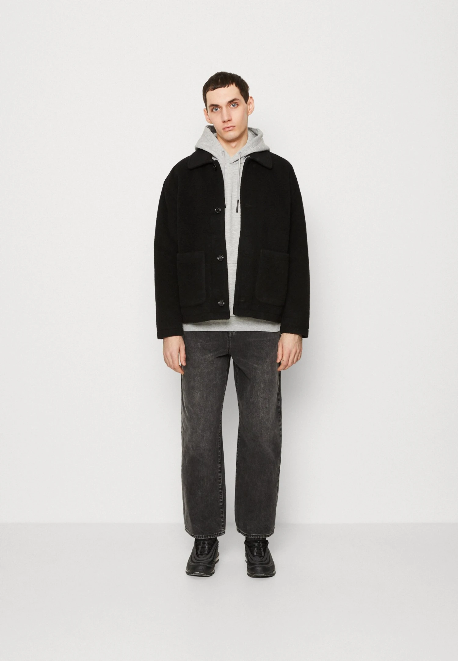 YOURTURN Unisex - Relaxed Fit Jeans - Black 4 YOURTURN Unisex - Relaxed Fit Jeans - Black - Image 2