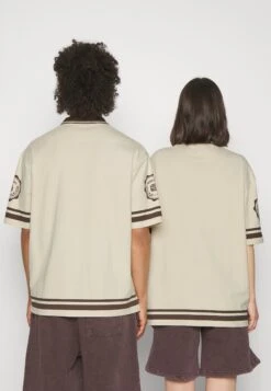 YOURTURN Unisex - Polo Shirt - Off-White 11 YOURTURN Unisex - Polo Shirt - Off-White -Yourturn b655314a0de44ac7819292d4eb2f4c5b