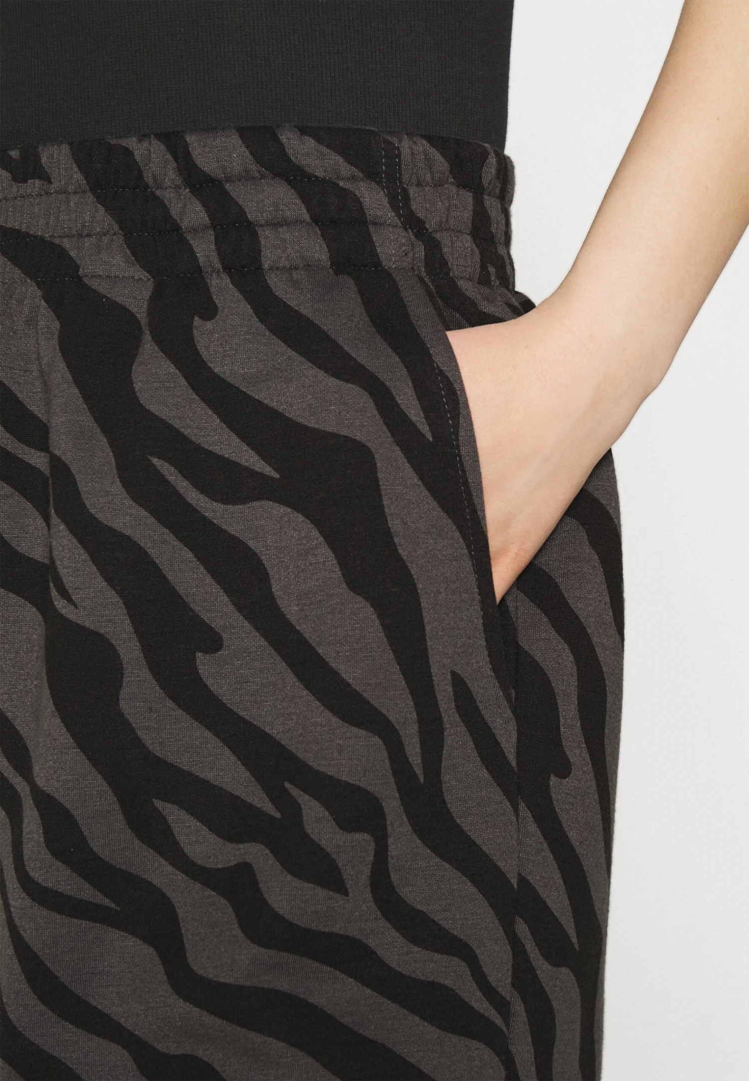 YOURTURN Unisex - Shorts - Dark Grey 8 YOURTURN Unisex - Shorts - Dark Grey - Image 6