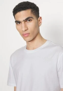 YOURTURN Unisex 5 Pack - Basic T-Shirt - White/Apricot/Light Blue -Yourturn d7c378d669e24d70b149f93e813a6fc4