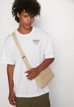 YOURTURN Orange Fruit Graphic Tee- Print T-Shirt - White 11 YOURTURN Orange Fruit Graphic Tee- Print T-Shirt - White -Yourturn e316743f0437401abe0ba26395e7b930