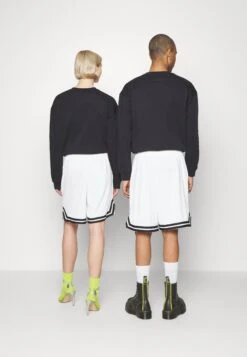 YOURTURN Unisex - Shorts - White -Yourturn e54f457ef8e24e7c9a840a567120bedd