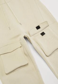 YOURTURN Tracksuit Bottoms - Beige 22 YOURTURN Tracksuit Bottoms - Beige -Yourturn e6154f091b1d4732bee940af6eeccfa5