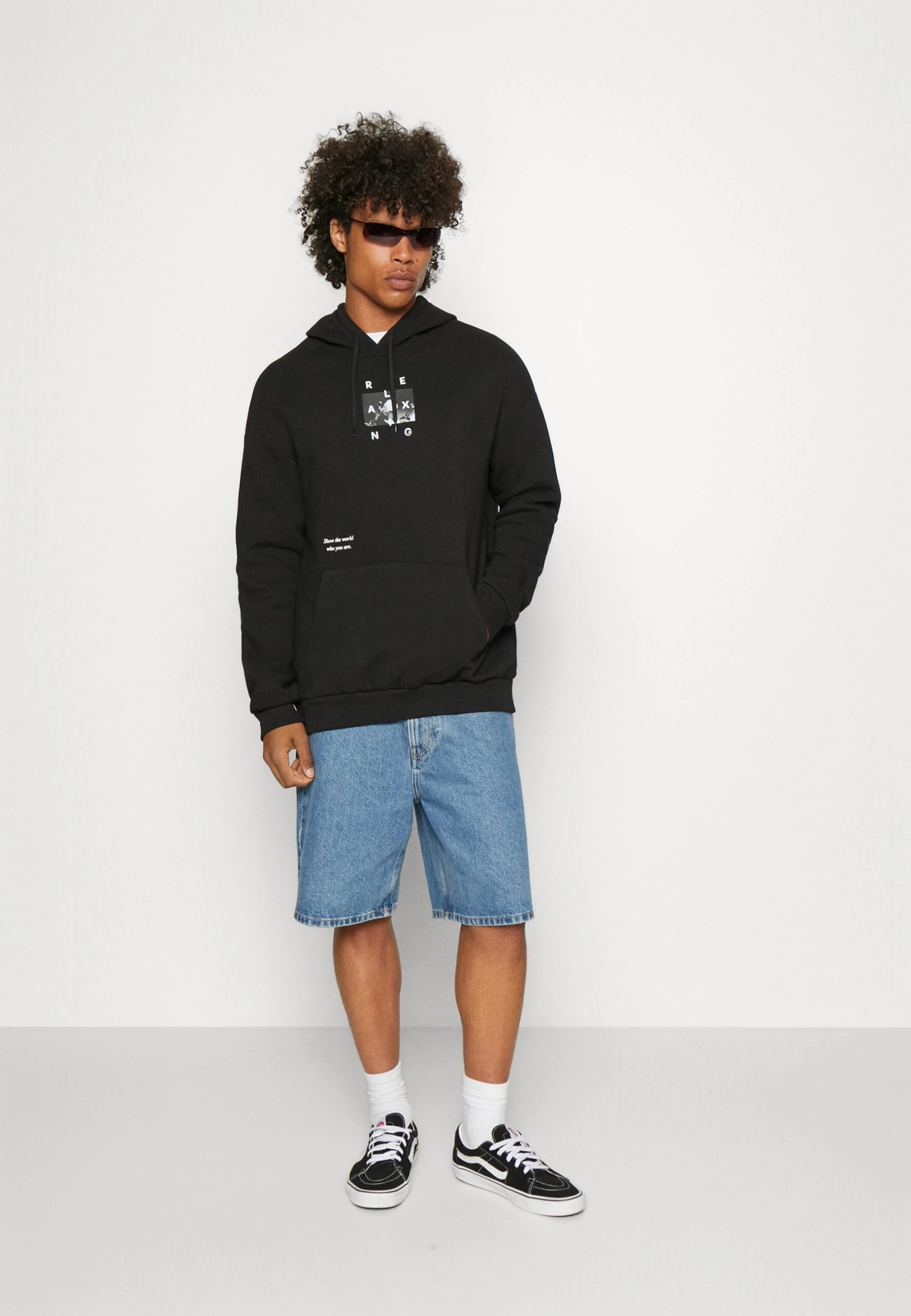 YOURTURN Yt-Zi-0122-0413Relaxed Hoodie / 802 - Black - Hoodie - 802 - Black 4 YOURTURN Yt-Zi-0122-0413Relaxed Hoodie / 802 - Black - Hoodie - 802 - Black - Image 2