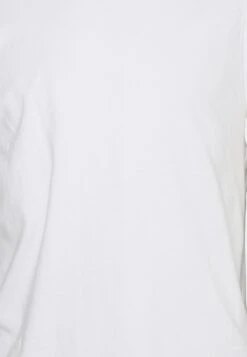 YOURTURN Top -White 11 YOURTURN Top -White -Yourturn f640453bea874d7285e2d1883d94285b