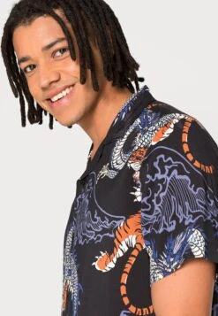 YOURTURN Unisex - Shirt - Black -Yourturn f9bdc9f5524a451a8d3c71f7b02b622b