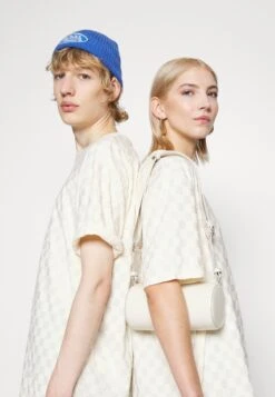 YOURTURN Unisex - Print T-Shirt - Off-White 11 YOURTURN Unisex - Print T-Shirt - Off-White -Yourturn fa7453d204064ba09f85f2584051a1cd