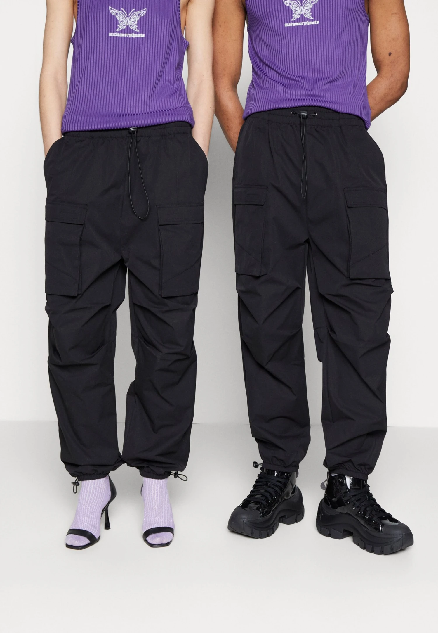 YOURTURN Unisex - Cargo Trousers - Black 3 YOURTURN Unisex - Cargo Trousers - Black